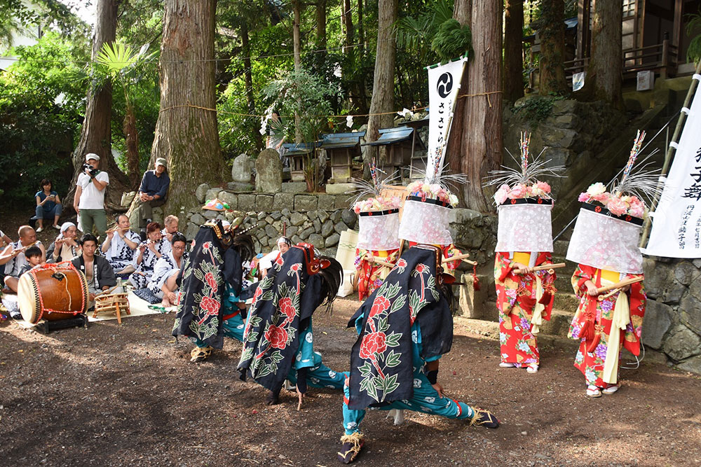 丹波山村　ささら獅子舞