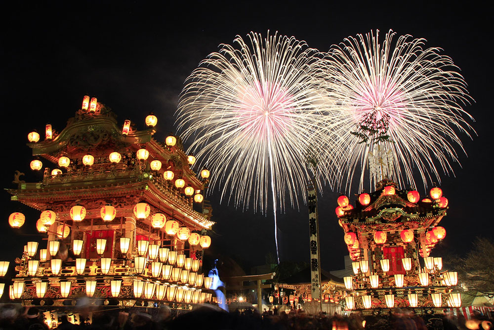 秩父祭の屋台行事と神楽